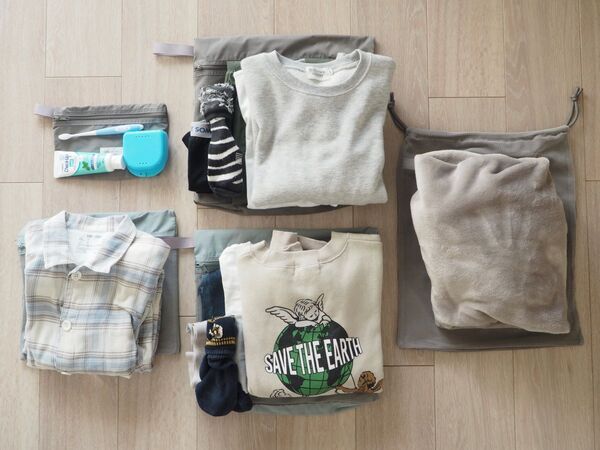 2泊3日の荷物がしっかり入る！ 小学校高学年向け「最強トラベルポーチ5点セット」　