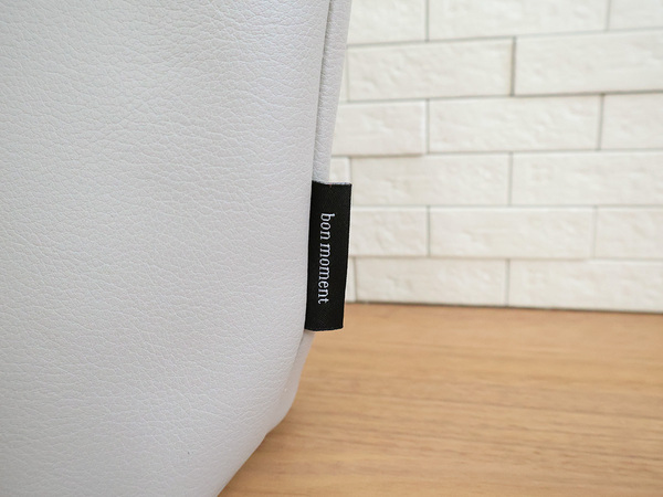 ここにあったら便利！な場所にプラスできる。"吊りさげられる"コンパクトごみ箱。[PR]