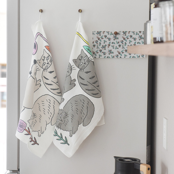 ネコ好きさんとゆる～く、新着「ネコアイテム」4つを愛でる回。小さなお菓子と雑貨たち