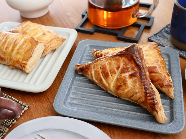 焼きたてのサクッと感が長持ち！ 凸凹模様の「bon momentのトーストプレート」