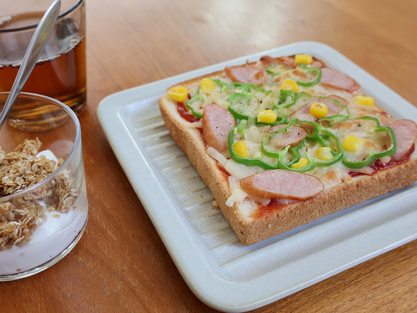 焼きたてのサクッと感が長持ち！ 凸凹模様の「bon momentのトーストプレート」