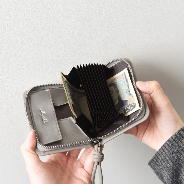 春財布はどの色にする？ガバッと開いて使いやすい、スマホ時代の「ミニ財布」新色＆リニューアル登場！[PR]