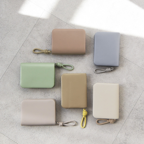 春財布はどの色にする？ガバッと開いて使いやすい、スマホ時代の「ミニ財布」新色＆リニューアル登場！[PR]