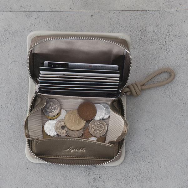 春財布はどの色にする？ガバッと開いて使いやすい、スマホ時代の「ミニ財布」新色＆リニューアル登場！[PR]