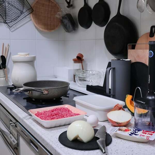 インスタグラマーさんの間でも、まだまだ“愛用者の輪”拡大中！まな板になるお皿「チョップレート」[PR]