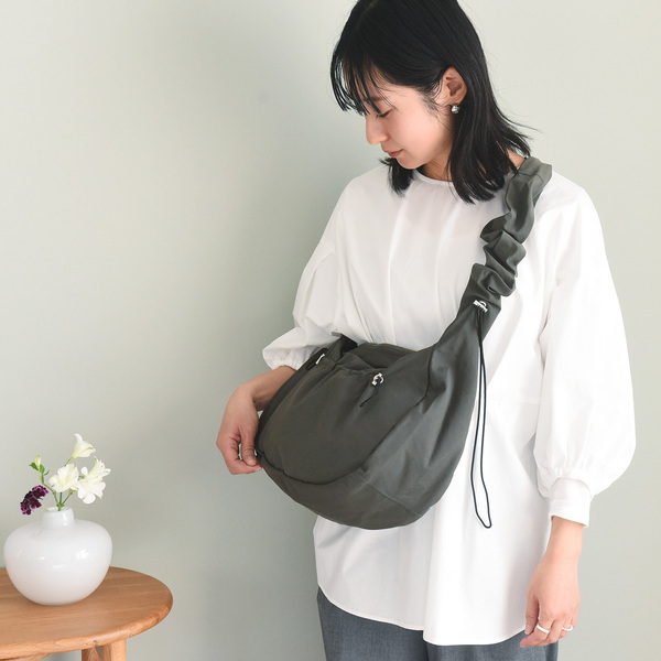 来たる春に向けて。新作の「ファッション小物」2選をスタッフがコーディネート[PR]