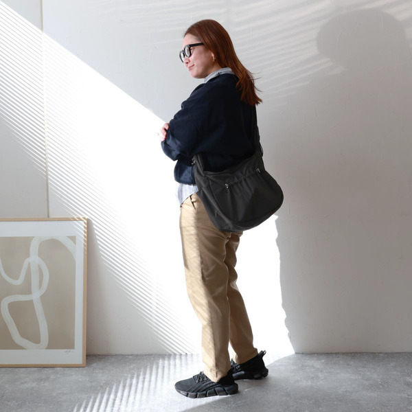 来たる春に向けて。新作の「ファッション小物」2選をスタッフがコーディネート[PR]