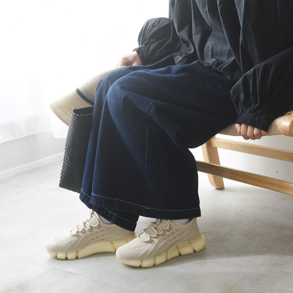 来たる春に向けて。新作の「ファッション小物」2選をスタッフがコーディネート[PR]