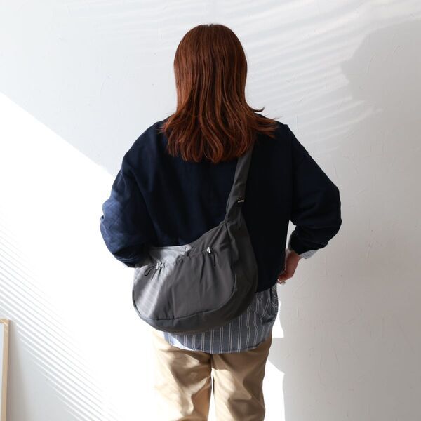 来たる春に向けて。新作の「ファッション小物」2選をスタッフがコーディネート[PR]