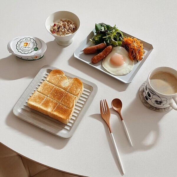 ずーっとサクサク！絶品トースト皿ではじめる「モチベ朝食」のススメ【インスタグラマーさんのもの選び】[PR]