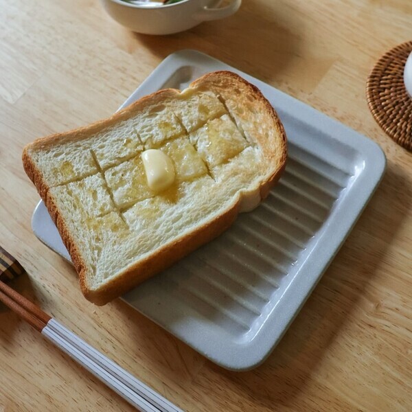 ずーっとサクサク！絶品トースト皿ではじめる「モチベ朝食」のススメ【インスタグラマーさんのもの選び】[PR]