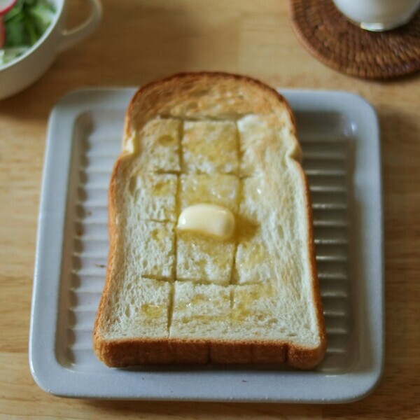 ずーっとサクサク！絶品トースト皿ではじめる「モチベ朝食」のススメ【インスタグラマーさんのもの選び】[PR]