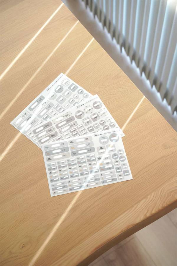 入園入学の最難関「お名前つけ」は、ここまでラクに進化した！100回洗っても剥がれない革命シールの話【インスタグラマーさんのもの選び】[PR]