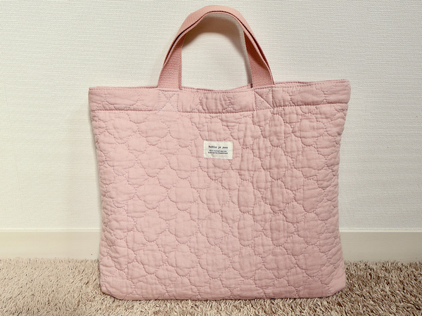 子どもたちのがんばる気持ちにそっと寄り添う。優しい風合いの「kukka ja puuイブル レッスンバッグ」[PR]