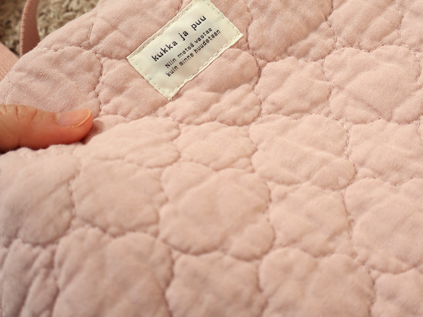 子どもたちのがんばる気持ちにそっと寄り添う。優しい風合いの「kukka ja puuイブル レッスンバッグ」[PR]