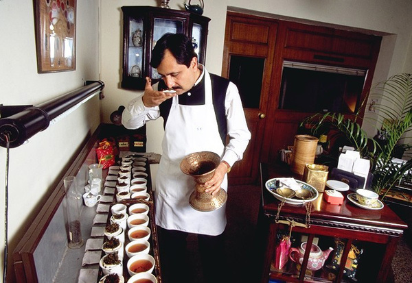 お世話になった方へのお配りギフトに。新しくなった「プチギフト特集」から、雑貨もスイーツも1100円以下で選べる5選[PR]