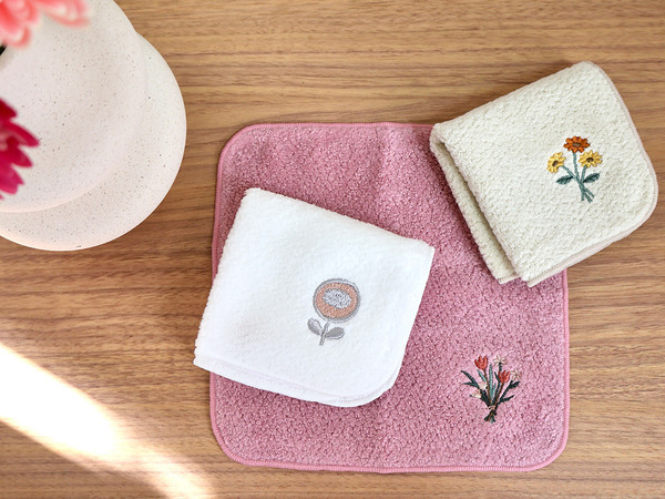 フワフワで吸水性も高い。キッズの毎日にちょうどよい北欧ライクなタオルハンカチ[PR]