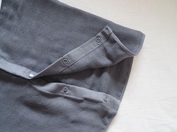 タオルが床に落ちるストレスから解放！いつでもきれいな面で手を拭ける「くるくるタオル」