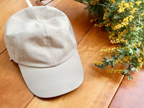 春から始めるキッズの日焼け対策。今年は、後ろ姿が盛れる「リボンキャップ」に決まり。[PR]