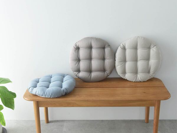 バタバタ元気な子どもたちも、定位置を決めればスッと着席！4人家族のもっちりクッション使用レポート[PR]