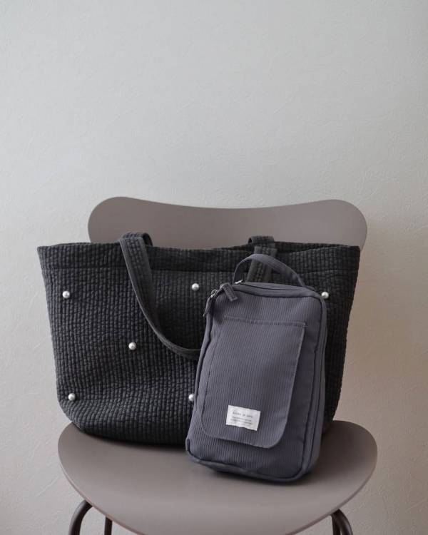 ママの旅行の救世主！大反響で欠品続出「圧縮おむつポーチ」の使用レポ第二弾！【インスタグラマーさんのもの選び】[PR]