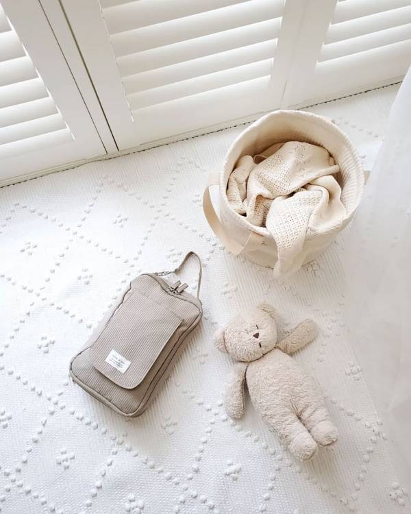 ママの旅行の救世主！大反響で欠品続出「圧縮おむつポーチ」の使用レポ第二弾！【インスタグラマーさんのもの選び】[PR]