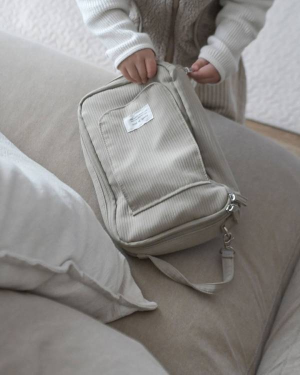 ママの旅行の救世主！大反響で欠品続出「圧縮おむつポーチ」の使用レポ第二弾！【インスタグラマーさんのもの選び】[PR]