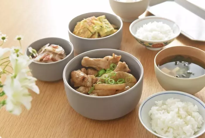 移し替え不要＆温め直しもラク！お皿になる保存容器が忙しい日の味方【インスタグラマーさんのもの選び】