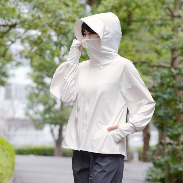 そろそろ本格的にUV対策も。夏を先取りファッションアイテム2選！[PR]