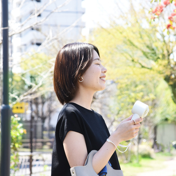 進化系ハンディファン続々！冷却プレートや暑さ指数アラート付きも登場
