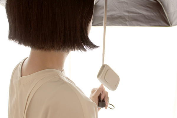 進化系ハンディファン続々！冷却プレートや暑さ指数アラート付きも登場