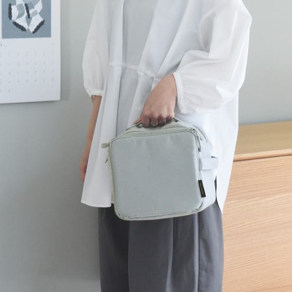 薬も湿布も一目瞭然！の「救急箱」。しんどい時こそ頼りになるNEWモデルが誕生しました。[PR]