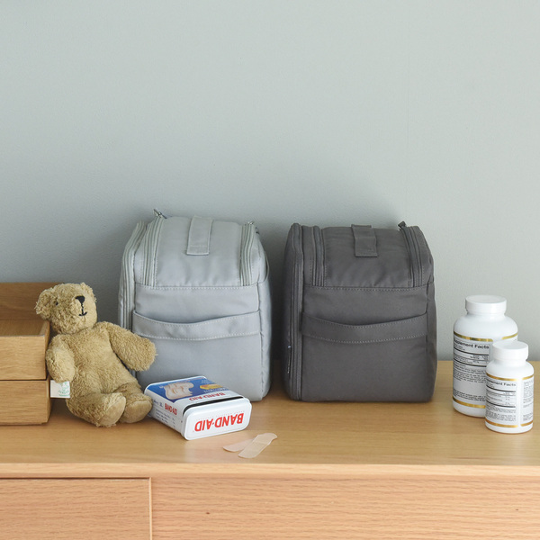 薬も湿布も一目瞭然！の「救急箱」。しんどい時こそ頼りになるNEWモデルが誕生しました。[PR]