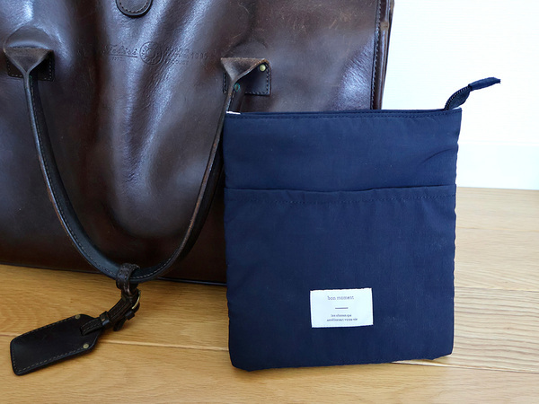 いろんなシーンで”あると便利”な保冷ミニポーチ。ついつい買っちゃうコンビニアイスの持ち歩きにも！[PR]