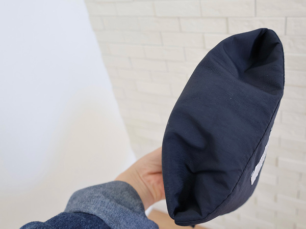 いろんなシーンで”あると便利”な保冷ミニポーチ。ついつい買っちゃうコンビニアイスの持ち歩きにも！[PR]