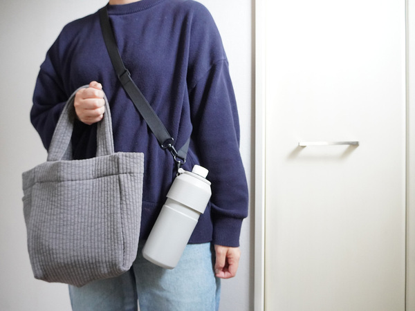 水筒じゃなくて、あえてペットボトルの日に「保冷ペットボトルホルダー」[PR]