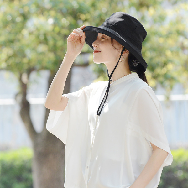 【日差し対策グッズ】紫外線はすでにピーク！？夏を乗り切るファッション小物3選[PR]