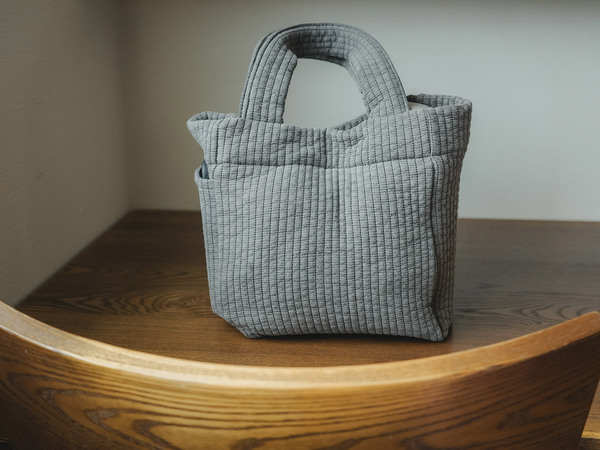 小さいのに、頼りになる。「bon moment」使い勝手の良い ヌビ風ミニバッグ[PR]