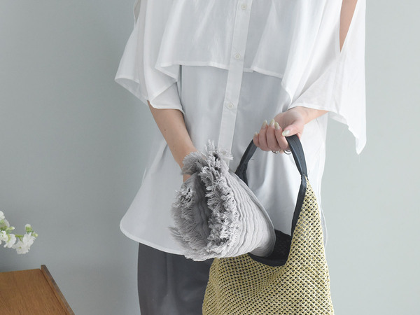 首元ぐっしょり汗に！吸汗性コットン素材の「保冷剤ポケット付きストール」で夏の汗っかき＆日焼け対策[PR]