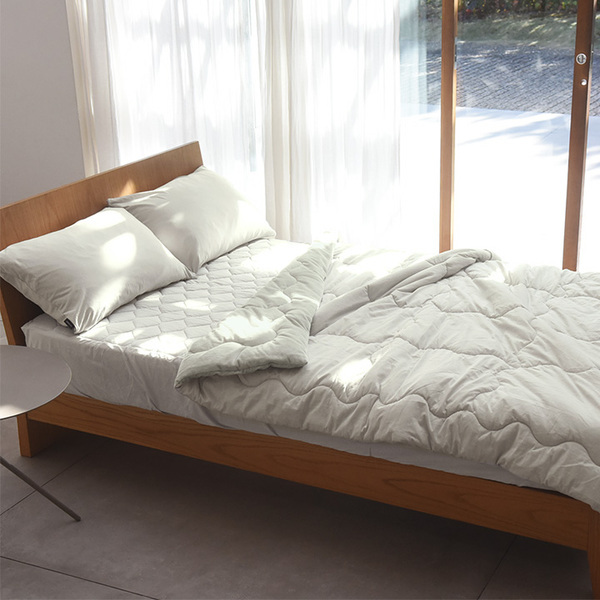 「2025今夏ベストな寝具はどれ？」冷感値だけじゃない、担当歴8年のバイヤーに聞いた3タイプの選び方[PR]