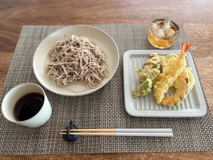 「パン専用なんて贅沢じゃない？」そんなスタッフも心変わりしたトースト皿の実力とは！スタッフ3名の使用レポをお届け