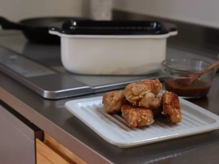 「パン専用なんて贅沢じゃない？」そんなスタッフも心変わりしたトースト皿の実力とは！スタッフ3名の使用レポをお届け