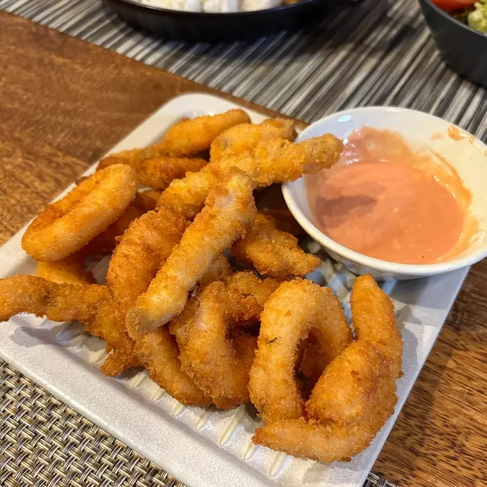 「パン専用なんて贅沢じゃない？」そんなスタッフも心変わりしたトースト皿の実力とは！スタッフ3名の使用レポをお届け