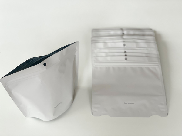 「においが漏れないサニタリーゴミ袋」に頼って、憂鬱な生理の日を乗り越えよう[PR]