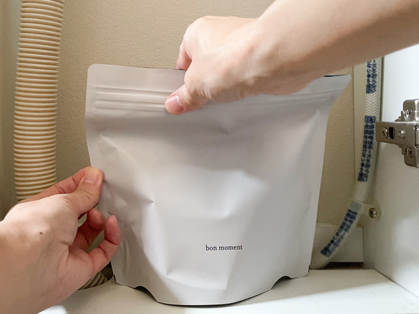 「においが漏れないサニタリーゴミ袋」に頼って、憂鬱な生理の日を乗り越えよう[PR]