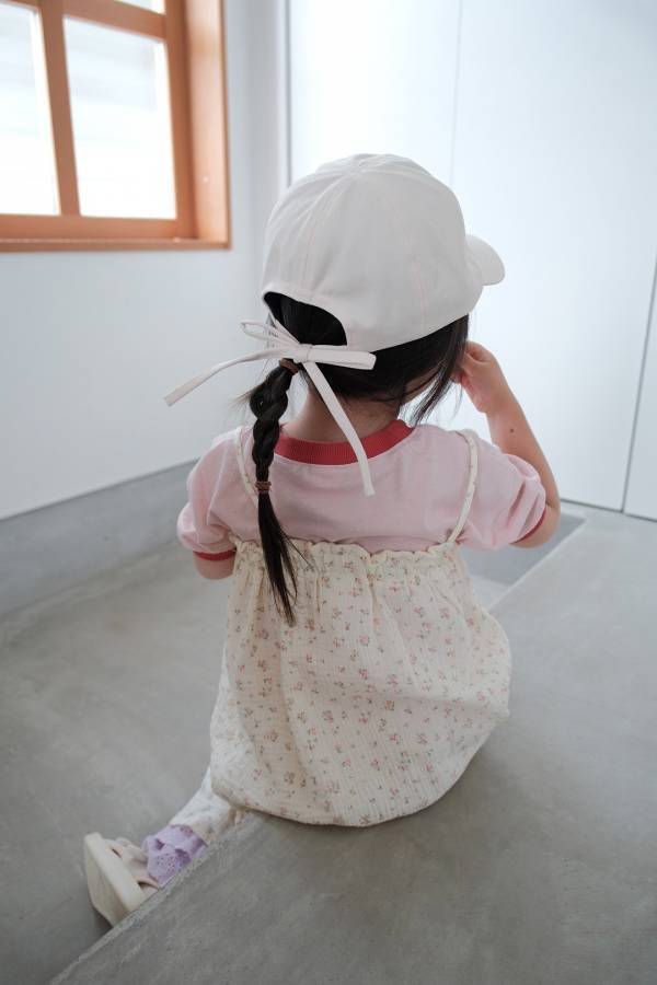 今こそ「キャップ」！姉妹ママ・仲良し親子の特権、後ろ姿がかわいすぎる、インスタグラマーさんのお揃いレポ[PR]