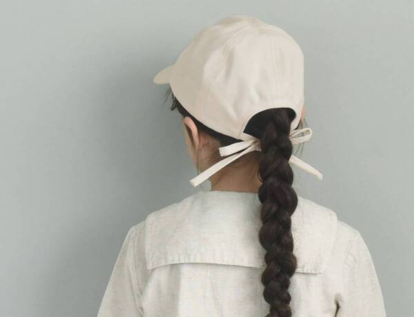 今こそ「キャップ」！姉妹ママ・仲良し親子の特権、後ろ姿がかわいすぎる、インスタグラマーさんのお揃いレポ[PR]