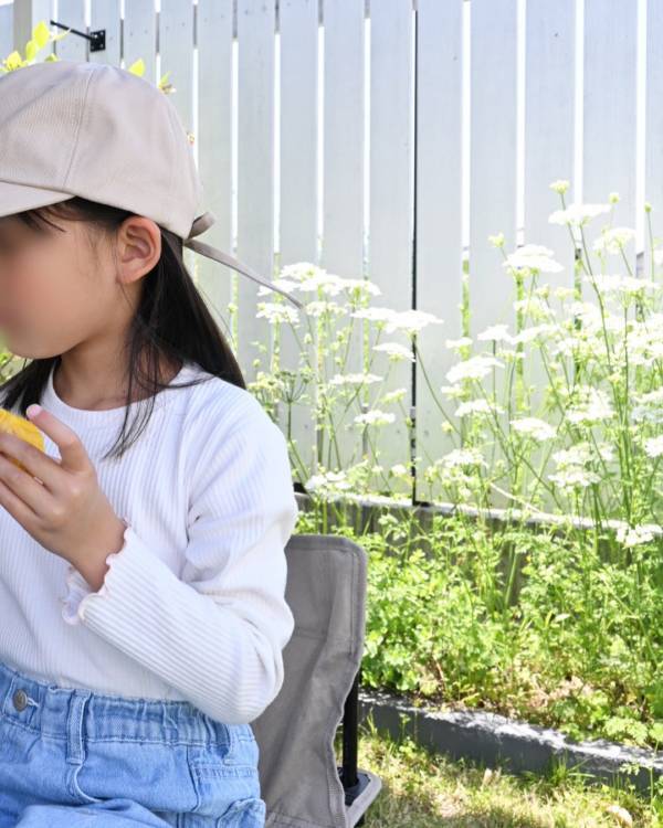 今こそ「キャップ」！姉妹ママ・仲良し親子の特権、後ろ姿がかわいすぎる、インスタグラマーさんのお揃いレポ[PR]