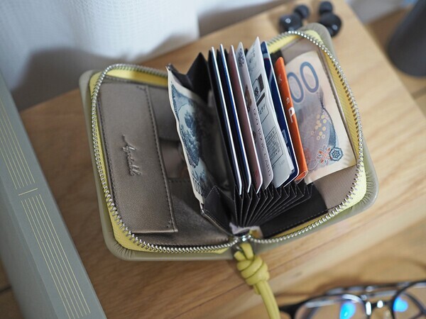 お財布買い換えの「決め手」は？スタッフ3名に聞いた、ラムレザーミニ財布の好きなとこ。[PR]