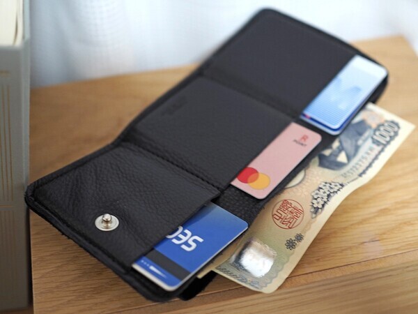 お財布買い換えの「決め手」は？スタッフ3名に聞いた、ラムレザーミニ財布の好きなとこ。[PR]